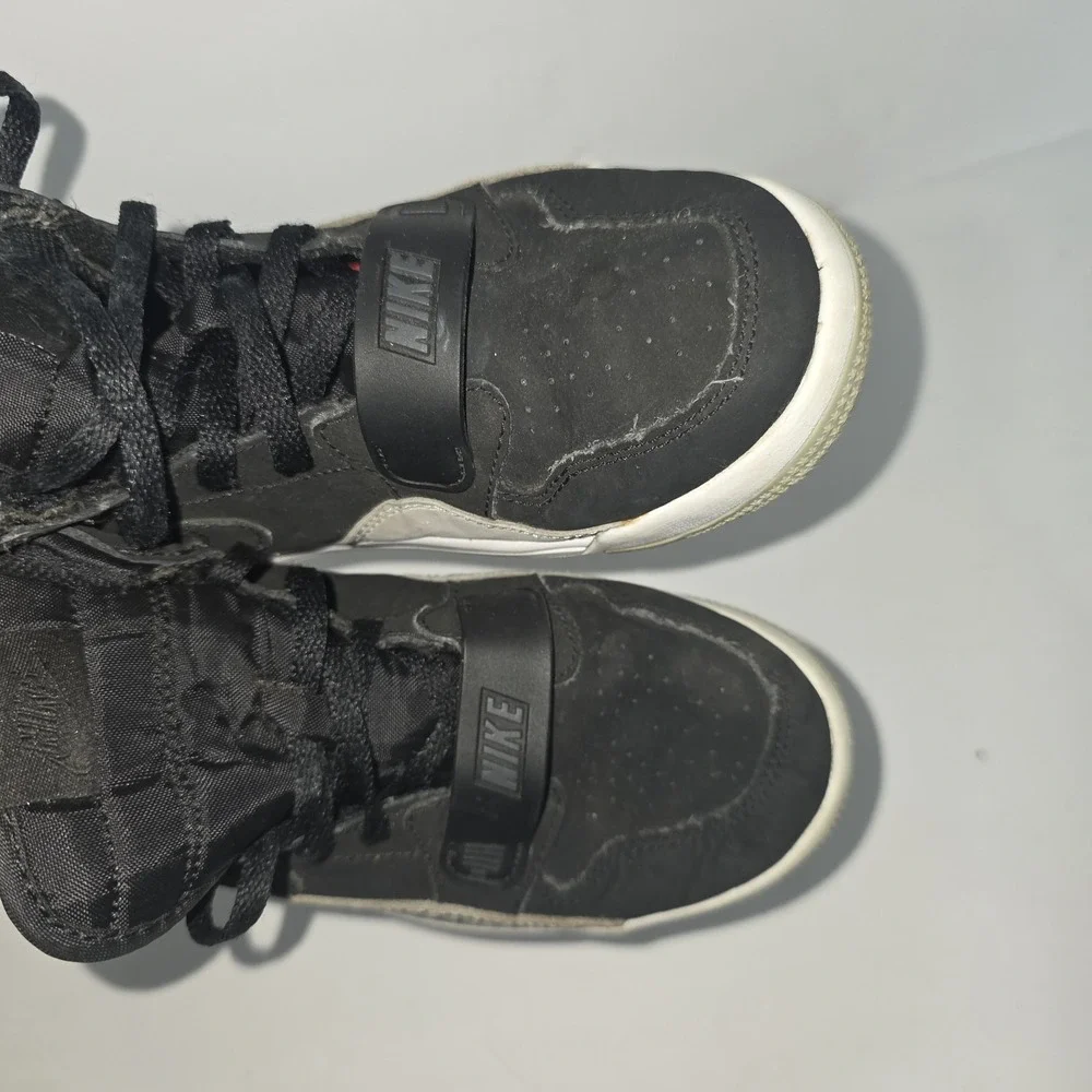 NIKE AIR JORDAN LEGACY 312 BIG KIDS SIZE 1.5 BLACK/FIRE RED-CEMENT AT4040-060 J8